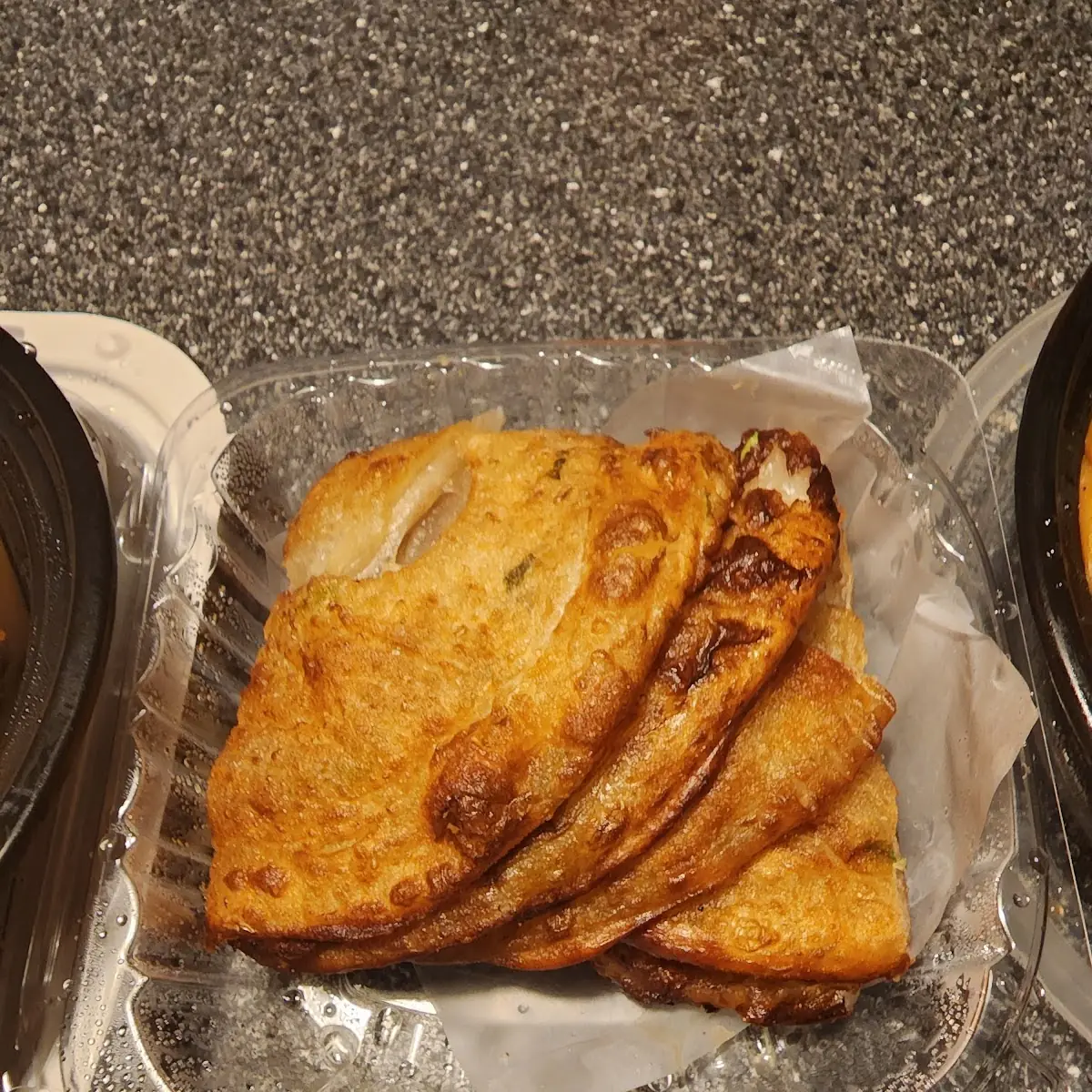 scallion pancakes 葱油饼 8 pcs